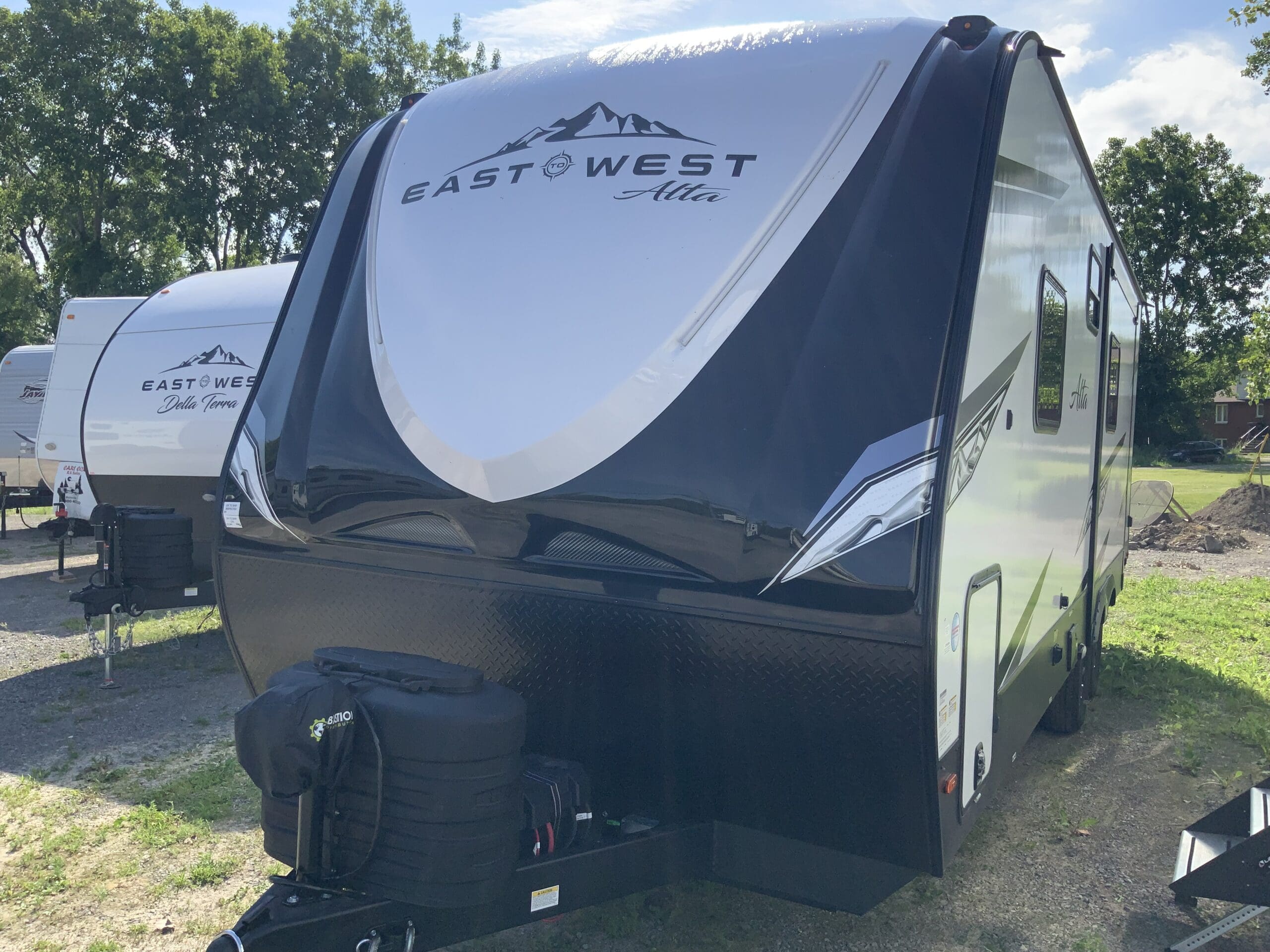 2024 Alta 2350KRK by East to West | Carl Cox RV - RVC Navigator
