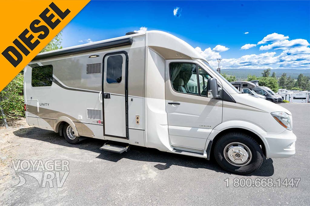 2017 Unity U24TB by Leisure Travel | Voyager RV - RVC Navigator