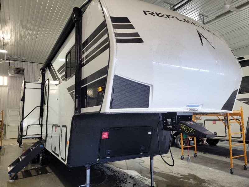 Reflection R280 Interior Grand Design Reflection 28RL 2026 | VRSoulièreSherbrooke - RVC Navigator